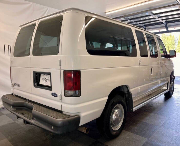 2006 Ford E-Series E-350 SD XLT