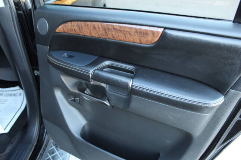 2013 Nissan Armada Platinum