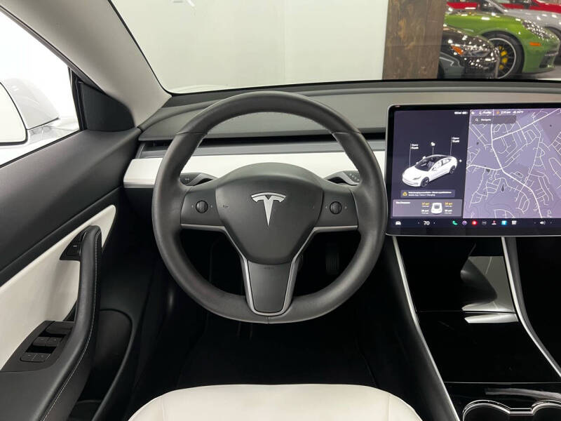 2020 Tesla Model 3 Base photo 28