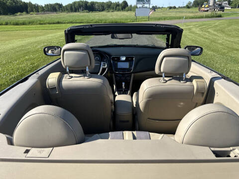 2011 Chrysler 200 Limited