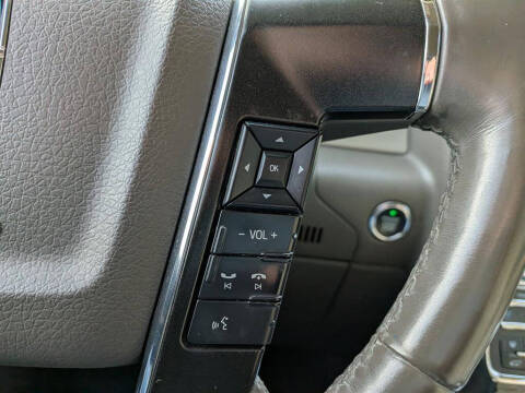 2016 Lincoln Navigator Select