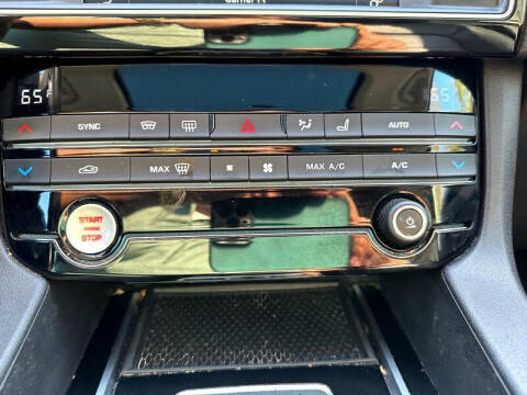 2017 Jaguar F-PACE 35t Prestige