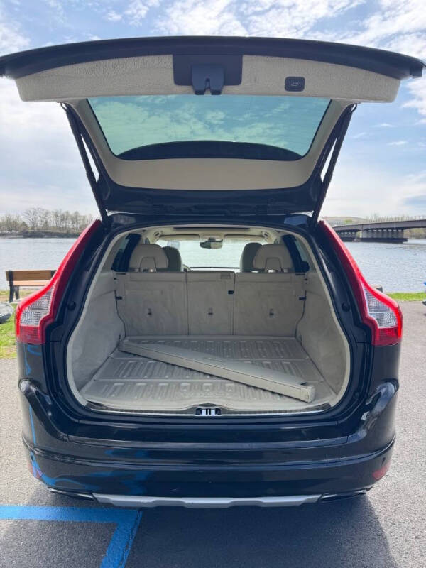 2016 Volvo XC60 T5 Premier
