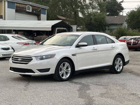 2017 Ford Taurus SEL