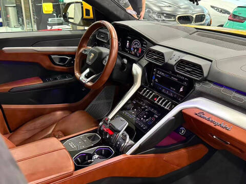 2020 Lamborghini Urus