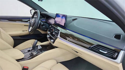 2021 BMW 5 Series 530i