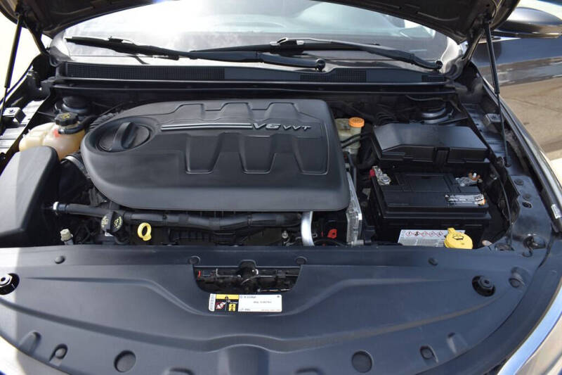 2016 Chrysler 200 C
