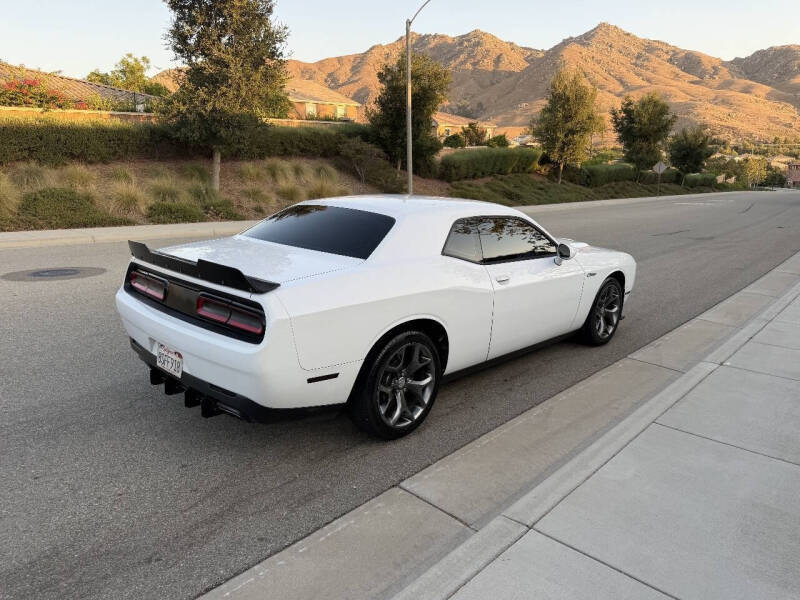 2017 Dodge Challenger SXT