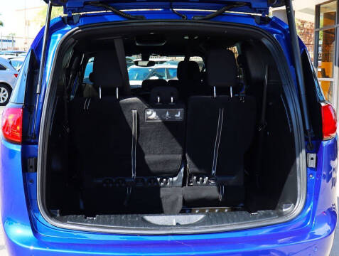 2020 Chrysler Pacifica Touring