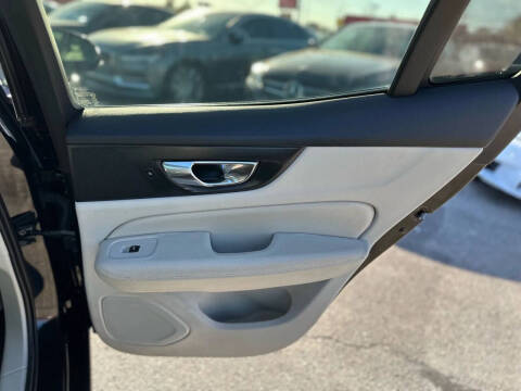 2019 Volvo S60 T5 Momentum