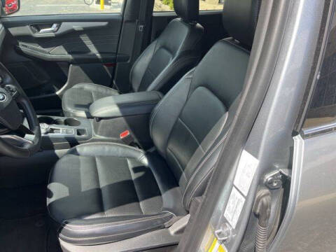 2023 Ford Escape Platinum