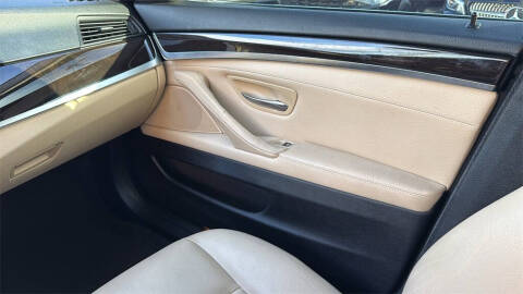 2016 BMW 5 Series 528i