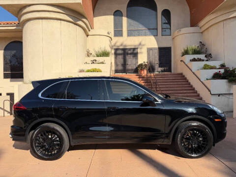 2018 Porsche Cayenne Platinum Edition