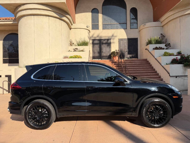 2018 Porsche Cayenne Platinum Edition
