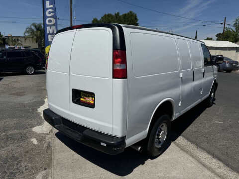 2022 Chevrolet Express 3500