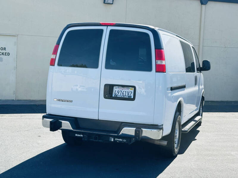 2018 Chevrolet Express 2500