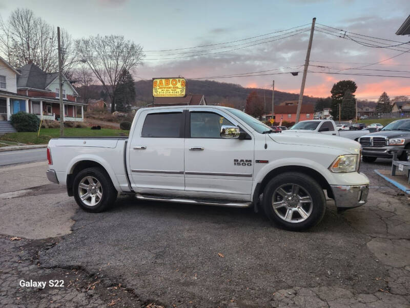 2015 RAM Ram 1500 Pickup Laramie Limited photo 2