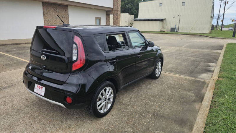 2019 Kia Soul + photo 5