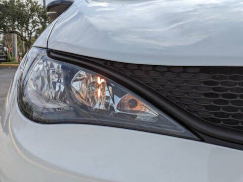 2025 Chrysler Voyager LX