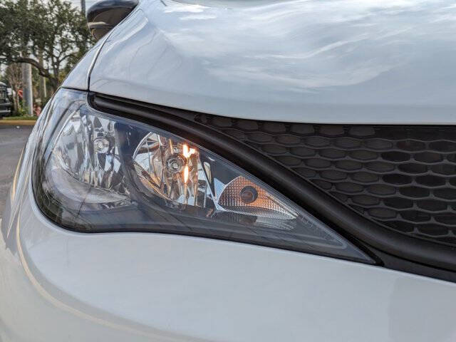 2025 Chrysler Voyager LX