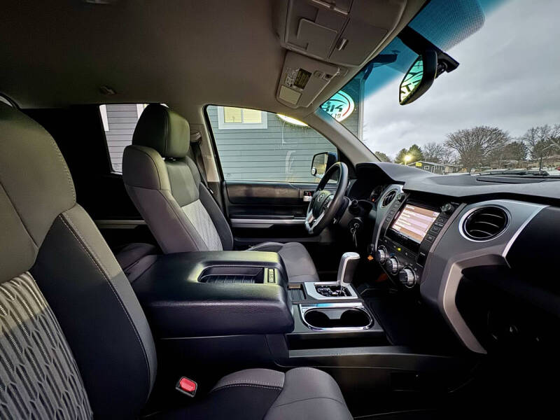 2014 Toyota Tundra SR5