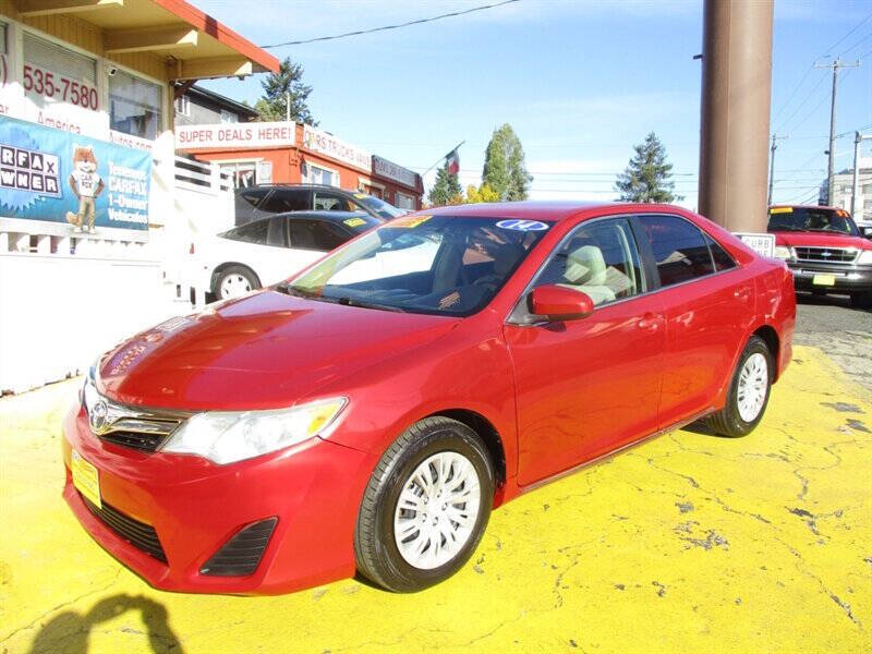 2014 Toyota Camry LE