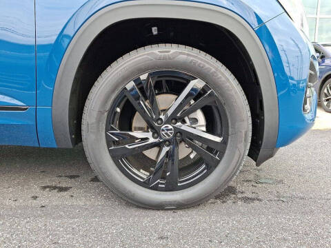 2026 Volkswagen Atlas Cross Sport SEL R-Line Black 4Motion