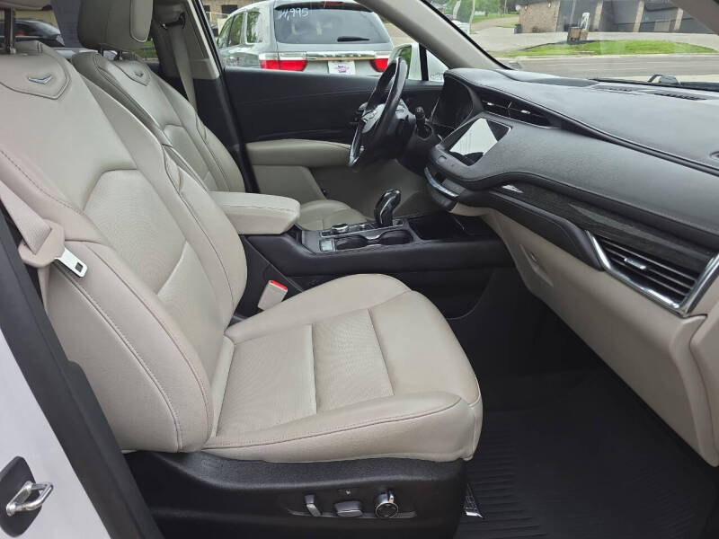 2019 Cadillac XT4 Premium Luxury