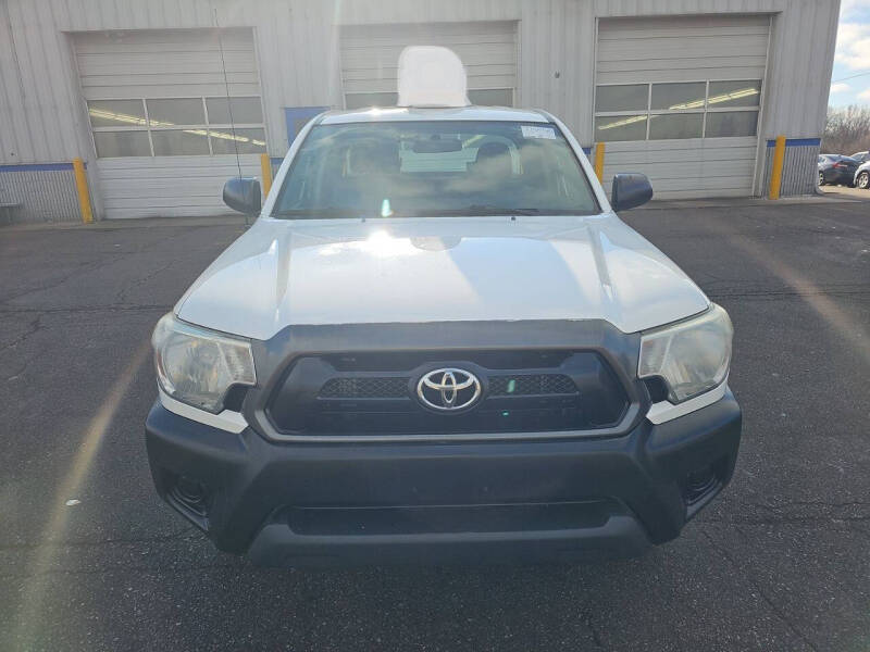 Used 2015 Toyota Tacoma Base with VIN 5TFTX4CN0FX055975 for sale in Rockford, IL