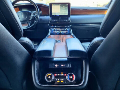 2018 Lincoln Navigator Select