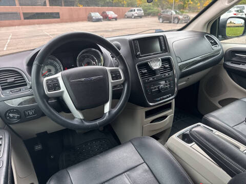 2015 Chrysler Town and Country Touring