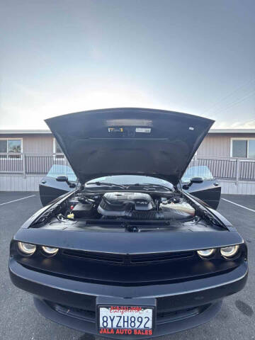 2021 Dodge Challenger SXT