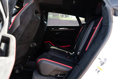 2024 Lamborghini Urus Performante