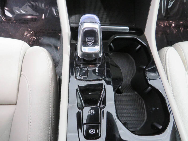 2021 Volvo XC40 T4 Inscription