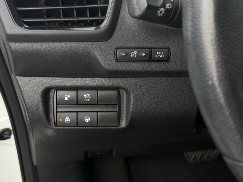 2022 Nissan LEAF SL PLUS