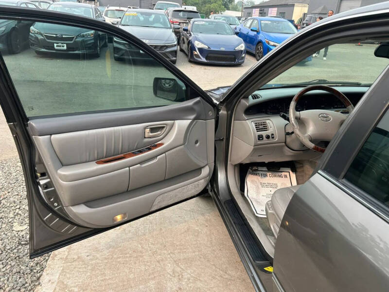 2004 Toyota Avalon