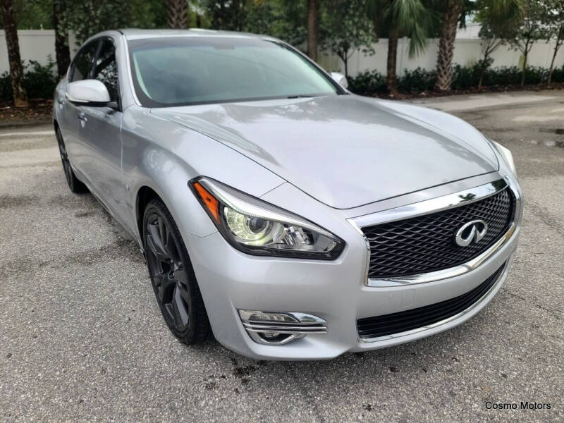 2019 Infiniti Q70L for sale at Cosmo Motors in Pompano Beach FL