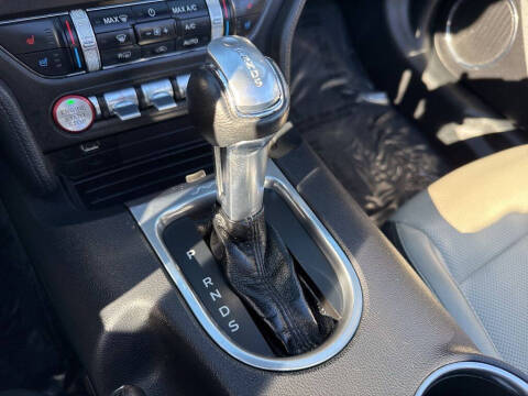 2022 Ford Mustang EcoBoost Premium