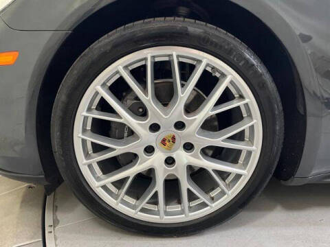 2018 Porsche Panamera 4