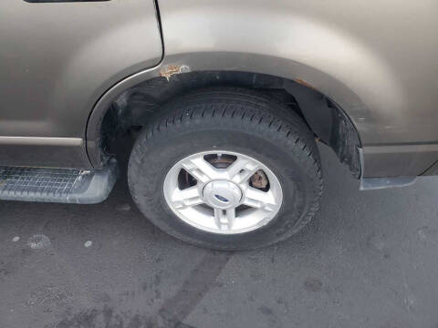 2005 Ford Explorer XLT
