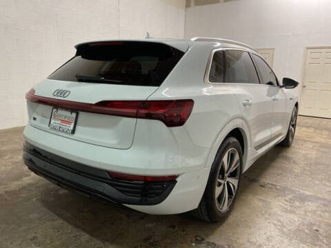 2024 Audi Q8 e-tron quattro Premium Plus