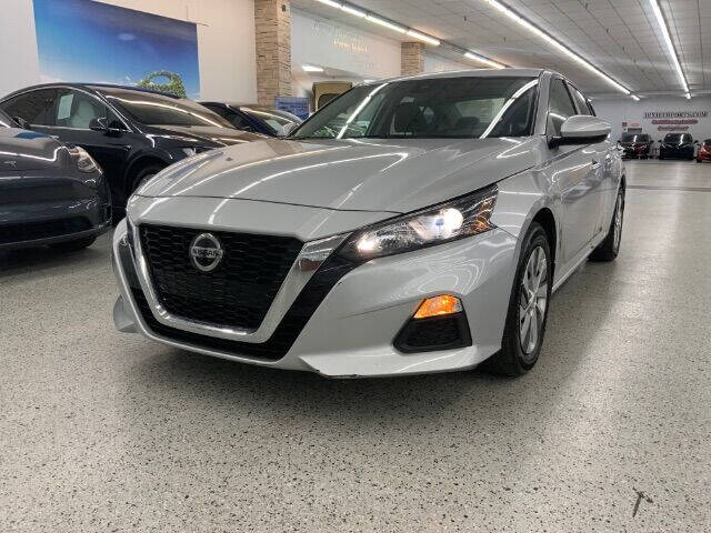 2022 Nissan Altima for sale at Dixie Imports in Fairfield OH