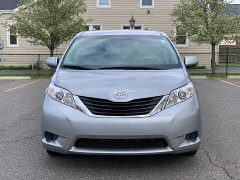 2012 Toyota Sienna for sale at Baldwin Auto Sales Inc in Baldwin NY