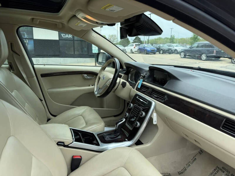 2016 Volvo XC70 T5 Platinum