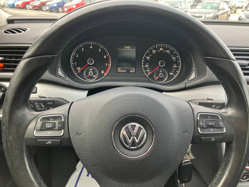 2012 Volkswagen Passat SE