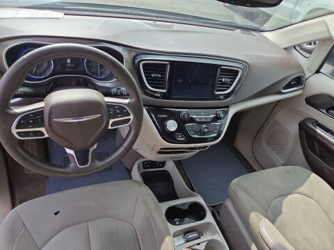 2017 Chrysler Pacifica Touring