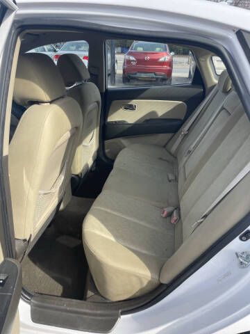 2010 Hyundai Elantra Blue