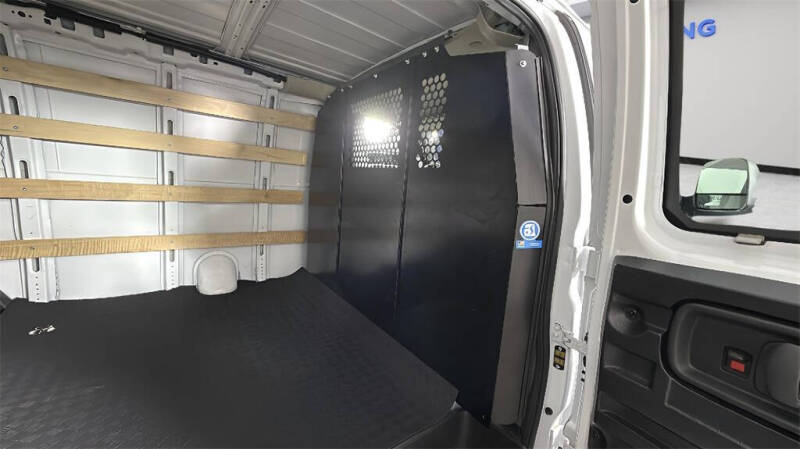 2024 Chevrolet Express 2500