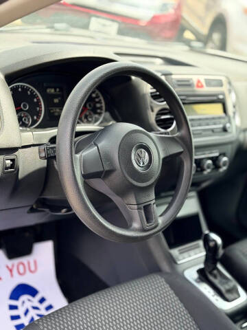 2011 Volkswagen Tiguan SE 4Motion