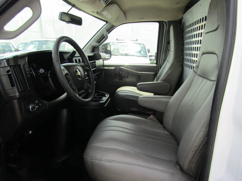 2017 Chevrolet Express 2500